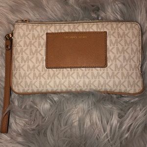 Michael Kors Wristlet